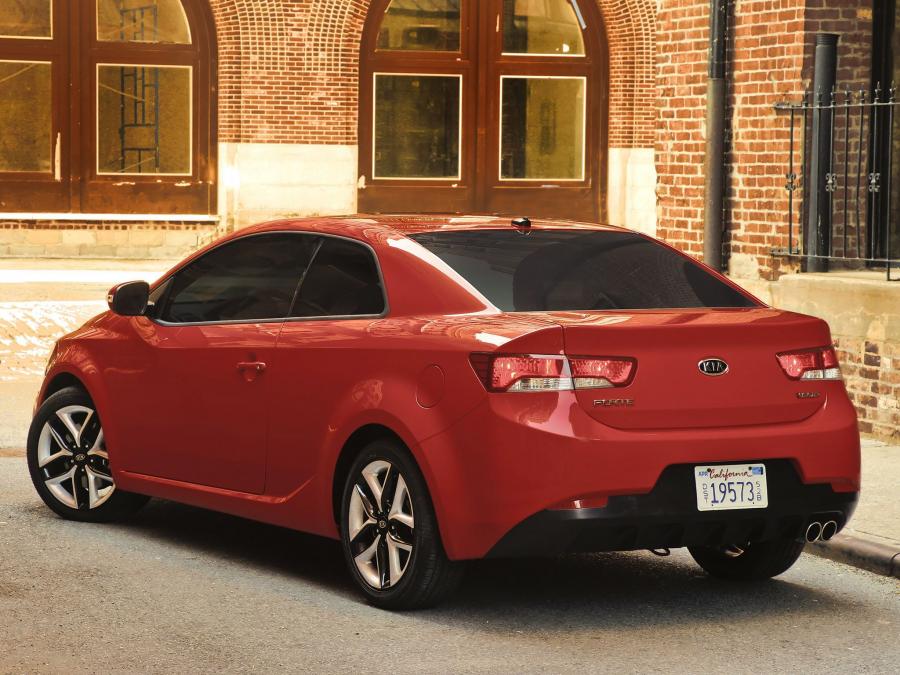  Kia Forte Koup 2009 года  (фото 49 из 169)